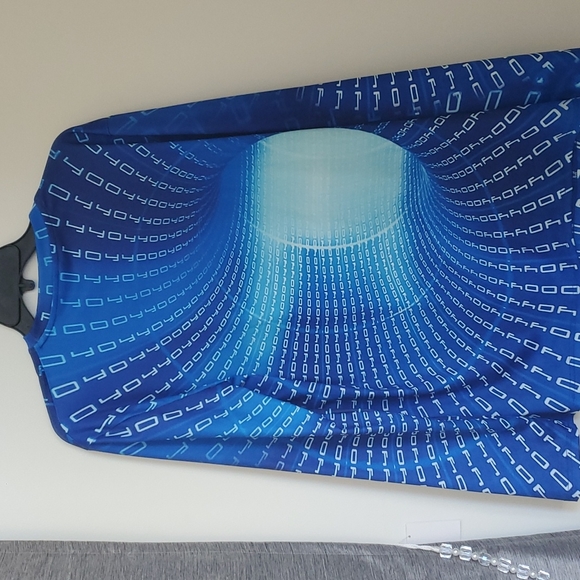 🌷Whirlpool long sleeve top with 3d wormhole print - Picture 5 of 5